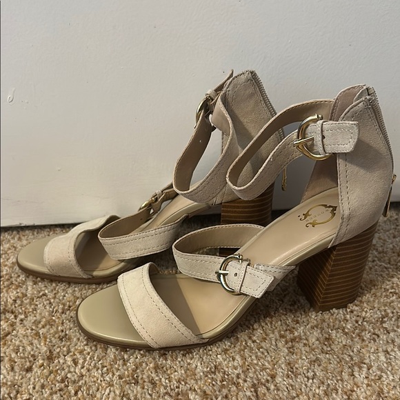Elegant Cream Strappy Sandals - Picture 2 of 3